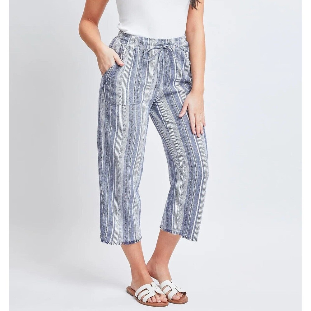 Royalty For Me Women's‎ High Rise Frayed Linen Capri Pants Size M Blue Stripe